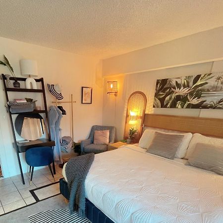 Seashore Waikiki Studio 1 Block From A Beach No Resort Fees Гонолулу Экстерьер фото