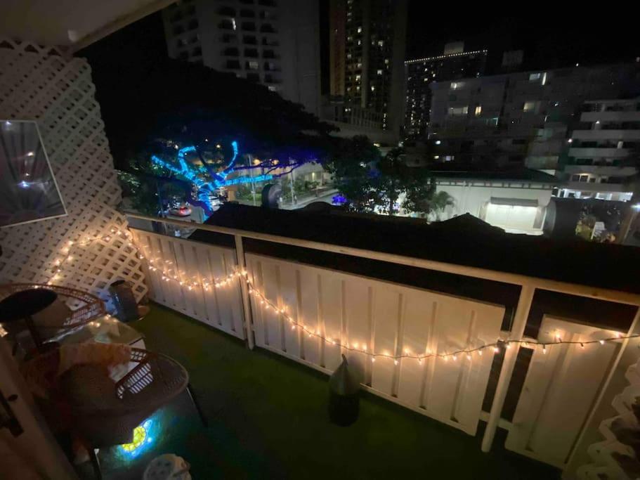 Seashore Waikiki Studio 1 Block From A Beach No Resort Fees Гонолулу Экстерьер фото