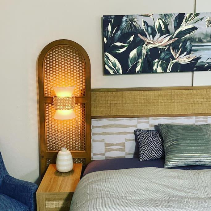 Seashore Waikiki Studio 1 Block From A Beach No Resort Fees Гонолулу Экстерьер фото
