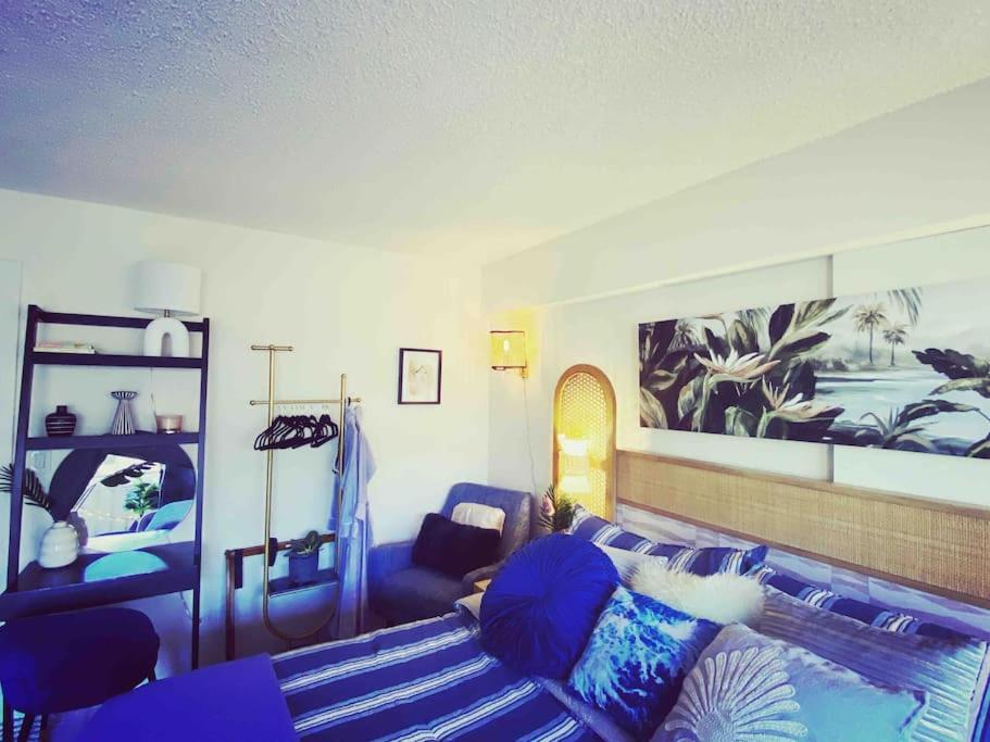 Seashore Waikiki Studio 1 Block From A Beach No Resort Fees Гонолулу Экстерьер фото